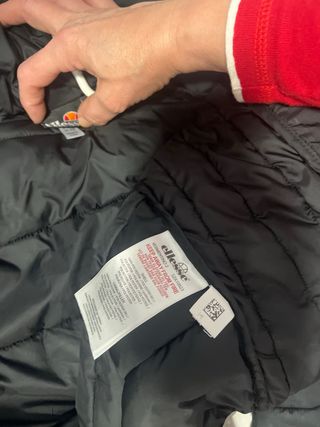 Chaqueta Ellesse Negra con Capucha