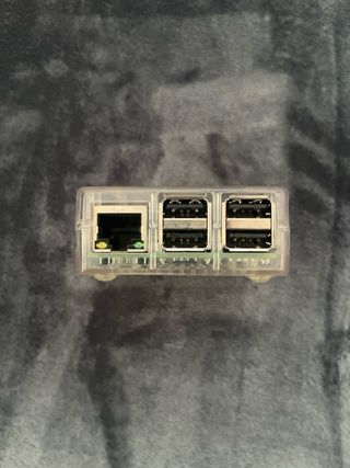 Raspberry Pi 3 Model B + carcasa | Mini ordenador