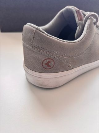 Sapatilhas Kustom Cinzentas