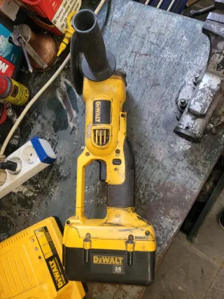 Radial Dewalt 36V