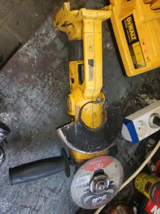Radial Dewalt 36V