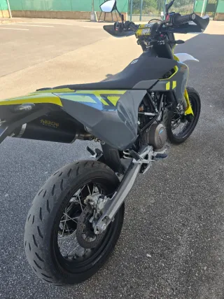 Husqvarna 701 Supermotard 2023