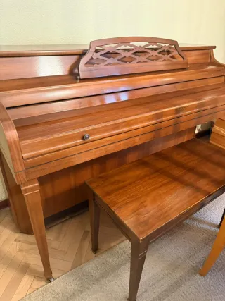 Piano Whitney by Kimball