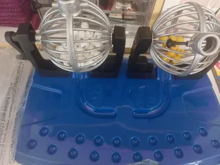 Juego de mesa ¿Y si te toca? Borras
