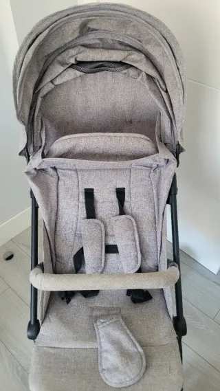 Carrito bebé plegable gris