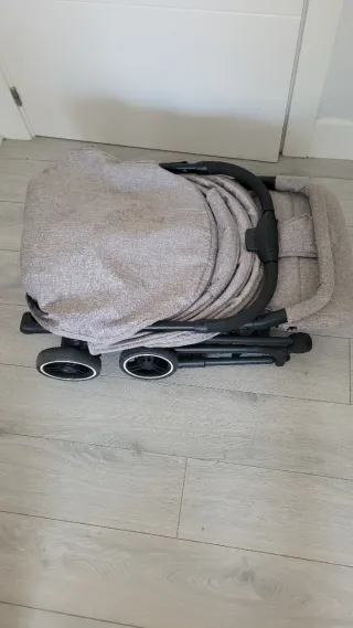 Carrito bebé plegable gris
