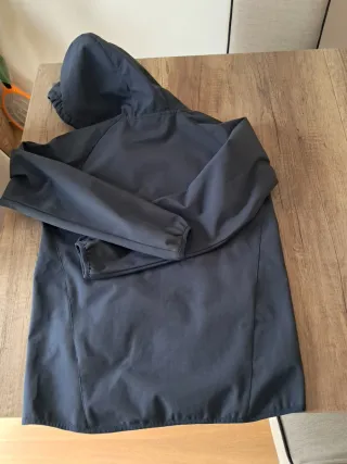 Chaqueta ligera Mount Age niño T.16 Está nueva