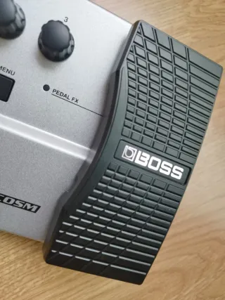 Boss GT-1B Multieffetti per Basso Elettrica