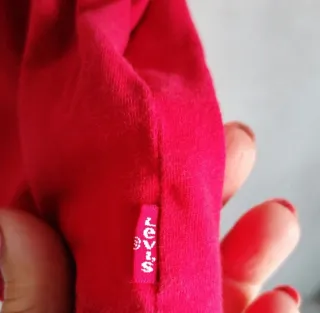 T-shirt Levi's rossa 12 anni