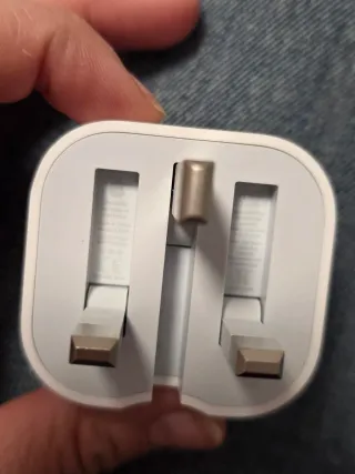 Cargador Apple 20W adaptador para reino unido etc