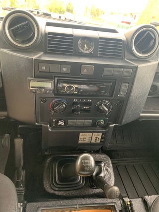 Land Rover Defender 90 SW TD4