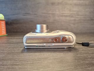 Cámara Digital Nikon Coolpix L19 Plata 8MP