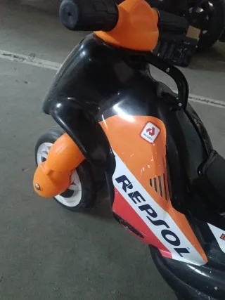 Moto de juguete Repsol para niños