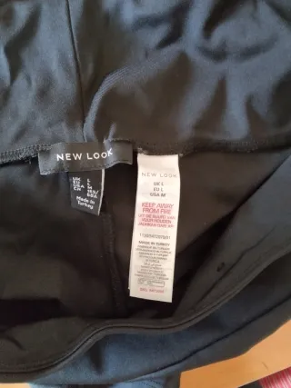 Leggings neri con lacci incrociati