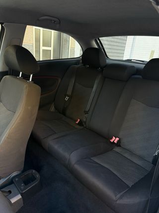 SEAT Ibiza Negro - Cambio por moto
