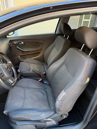 SEAT Ibiza Negro - Cambio por moto
