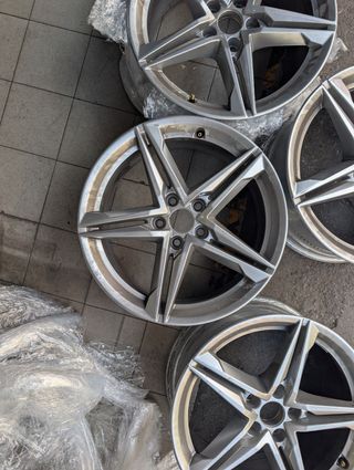 Llantas Audi A4 S4 Originales 18 (8Jx18 ET40)
