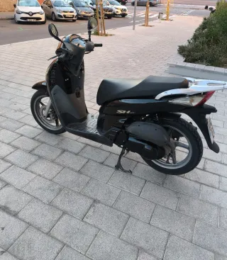 Honda SH 125i Negra