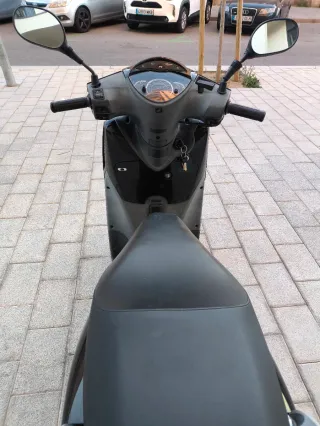 Honda SH 125i Negra