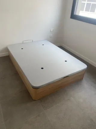 Canapés y colchones nuevos