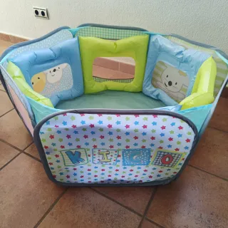 Parque infantil con 100 bolas