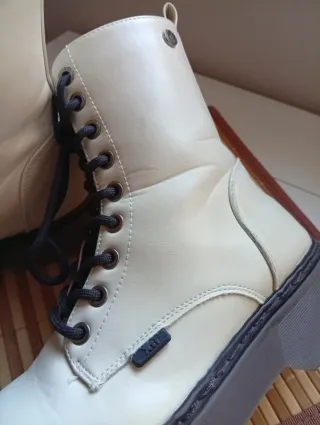 Botas estilo militar XTI beige talla 36