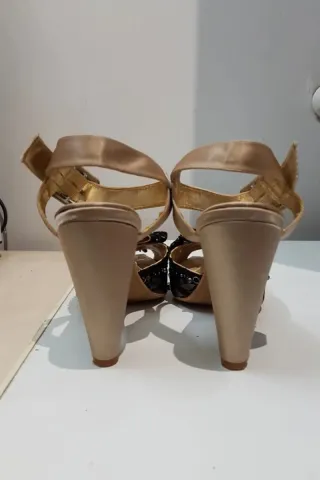 Sandalias. Marian Lu. T.40