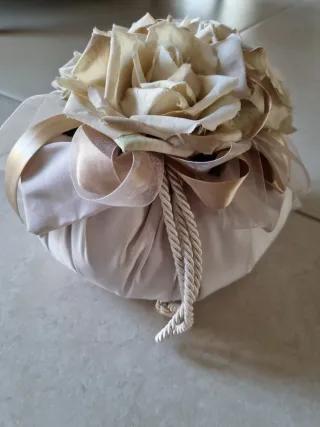 Sacchetto decorativo con fiori