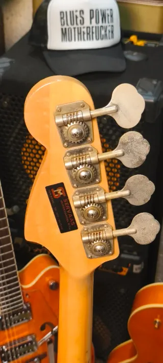Bajo Ibanez estilo años 70