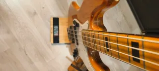 Bajo Ibanez estilo años 70
