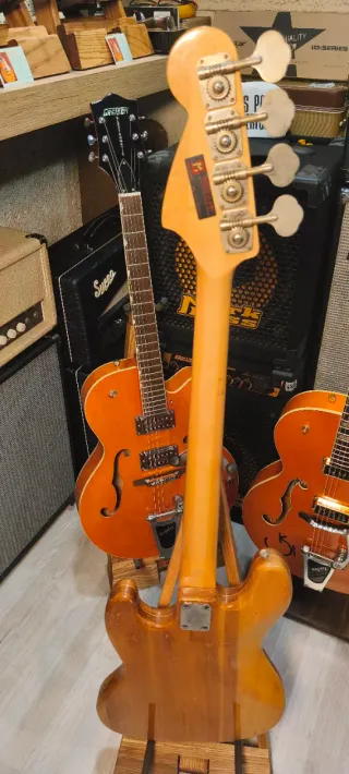 Bajo Ibanez estilo años 70