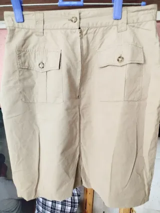 Falda de verano beige nueva