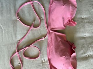 Bikini rosa con volantes