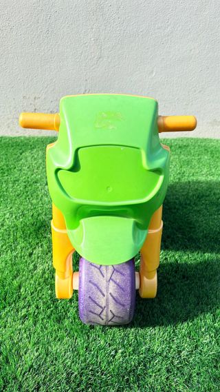 Moto infantil de plástico