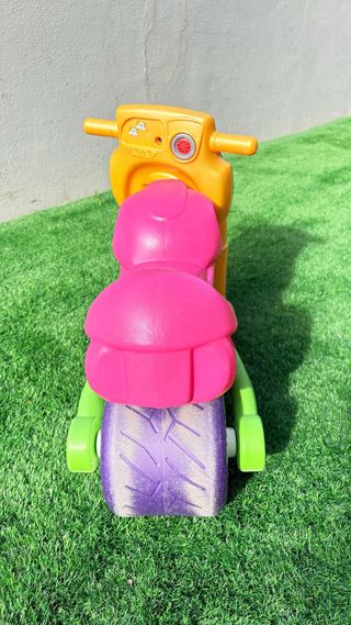 Moto infantil de plástico
