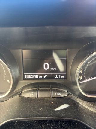 Peugeot 208 2016