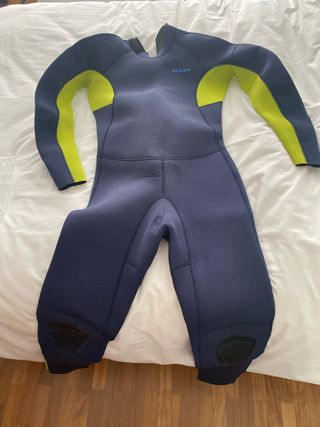 Neopreno Olaian azul y verde. Talla 12/13años