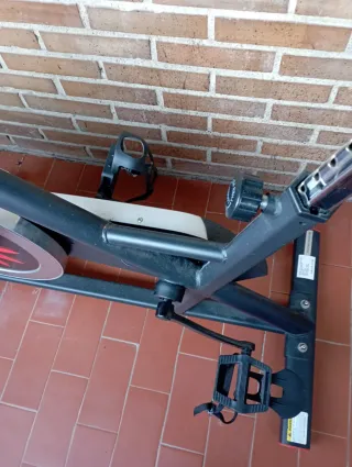 Bicicleta de spinning en perfecto estado, práctica