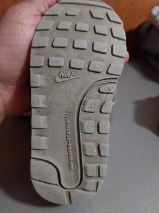 2 Pares Zapatitos Niños/Niñas Tallas 20 y 22