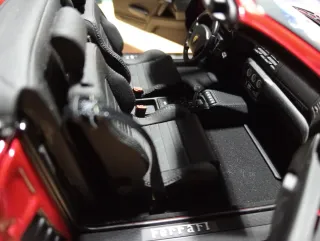 Ferrari 355 Spider Hotwheels 1/18 Rojo