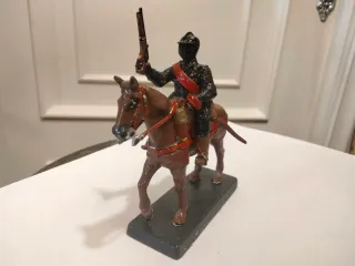 Soldado de plomo a caballo con escopeta