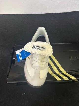 Adidas Bambas Beige y Dorado