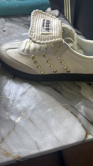 Adidas Bambas Beige y Dorado