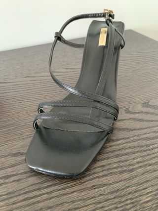 Sandalias Buonarotti Tiras Negras