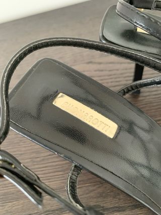 Sandalias Buonarotti Tiras Negras