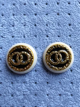 Pendientes Chanel Dorados y Blancos