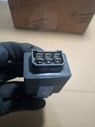 Relè HELLA 5WG 002 450-22 12V Mercedes 207 310