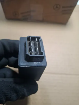 Relè HELLA 5WG 002 450-22 12V Mercedes 207 310