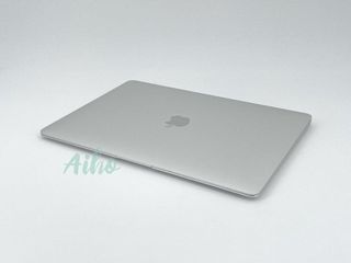 MacBook Air 13" (2020) - Chip Apple M1 8 CPU/7 GPU núcleos - Disco 512Gb SSD - RAM 16Gb