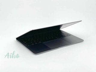 MacBook Air 13" Retina (2020) - Intel Core i5 1.1GHz 4 núcleos - SSD 256GB - RAM 16GB - Gris Espacial